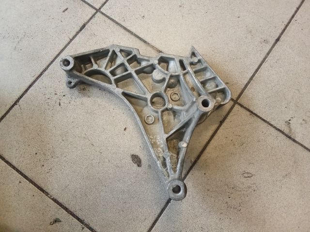 bontott VW GOLF VI Motor Tartó Bak (Pozíciófüggetlen)