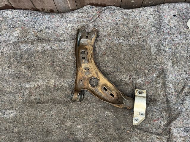 bontott VW GOLF VI Bal első Lengőkar