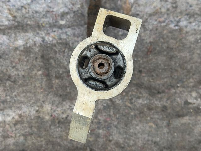 bontott VW GOLF VI Bal első Lengőkar