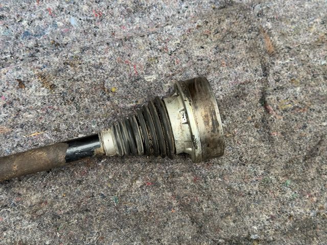 bontott VW GOLF VI Bal Féltengely