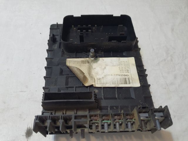 bontott VW GOLF VI Biztosítéktábla Motortér