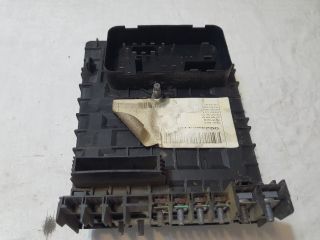 bontott VW GOLF VI Biztosítéktábla Motortér