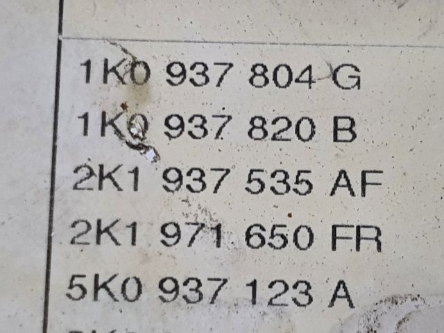 bontott VW GOLF VI Biztosítéktábla Motortér