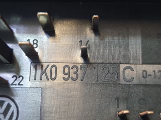 bontott VW GOLF VI Biztosítéktábla Motortér