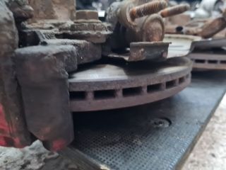 bontott VW GOLF VI Első Pár Fék Szett (Nyereg, Tárcsa, Betét)