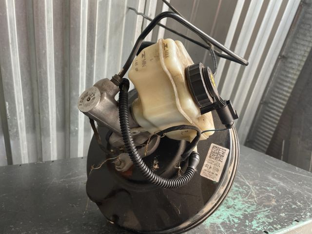 bontott VW GOLF VI Fékrásegítő