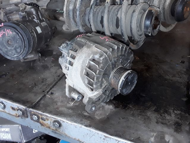 bontott VW GOLF VI Generátor