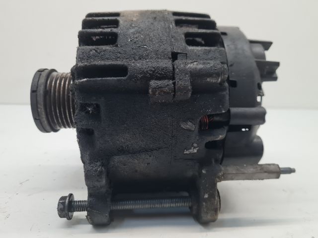 bontott VW GOLF VI Generátor