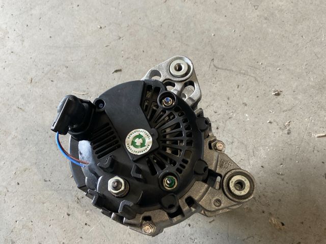 bontott VW GOLF VI Generátor