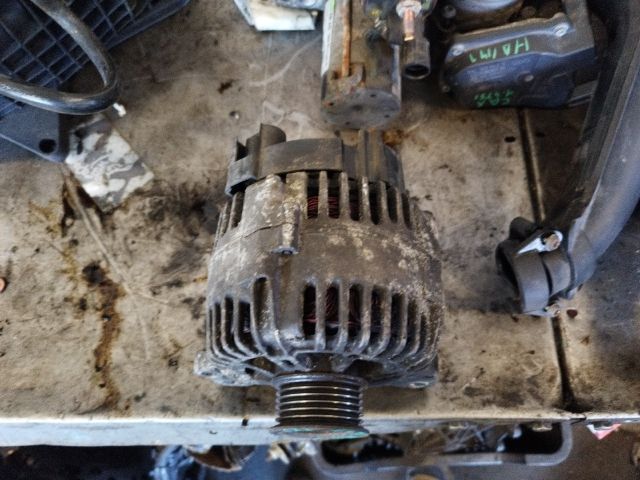 bontott VW GOLF VI Generátor