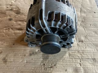 bontott VW GOLF VI Generátor