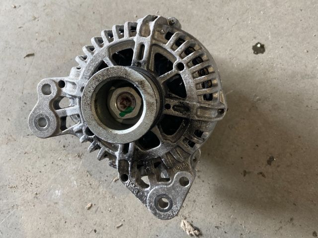 bontott VW GOLF VI Generátor