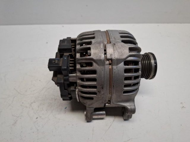 bontott VW GOLF VI Generátor