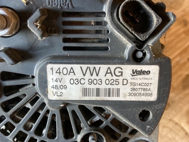 bontott VW GOLF VI Generátor