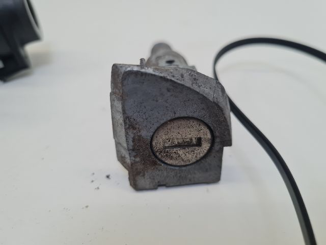 bontott VW GOLF VI Gyújtáskapcsoló Házzal