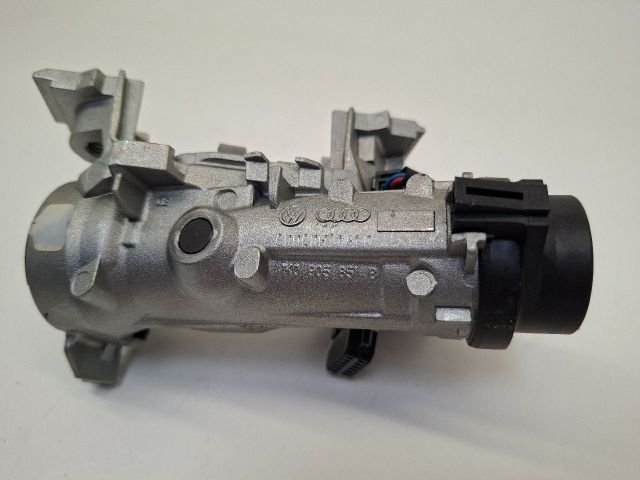 bontott VW GOLF VI Gyújtáskapcsoló Házzal