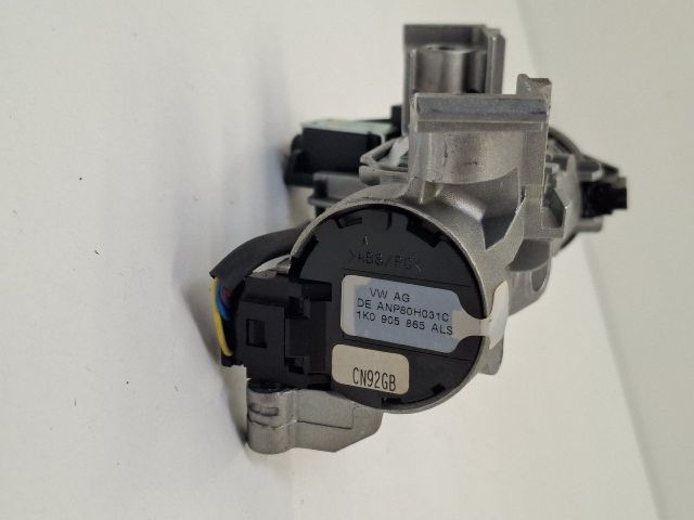bontott VW GOLF VI Gyújtáskapcsoló Házzal