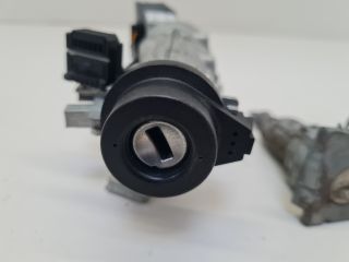 bontott VW GOLF VI Gyújtáskapcsoló Házzal