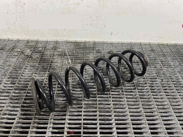 bontott VW GOLF VI Hátsó Rugó