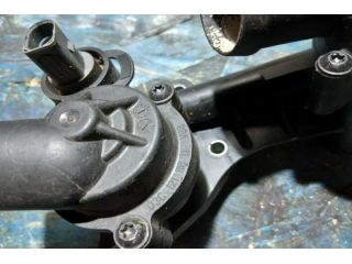 bontott VW GOLF VI Hengerfej Vízkivezető