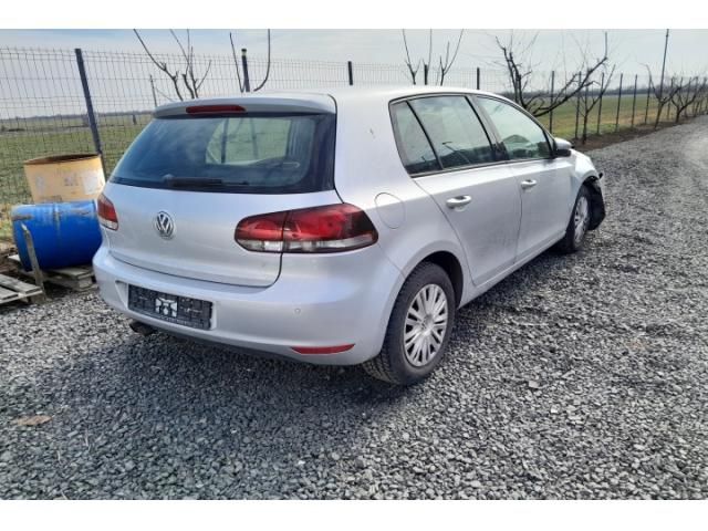 bontott VW GOLF VI Hengerfej Vízkivezető