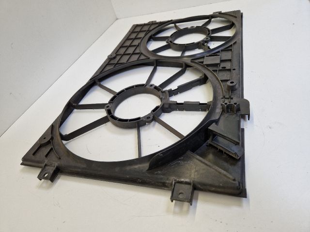 bontott VW GOLF VI Hűtőventilátor Keret