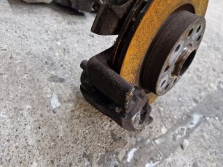 bontott VW GOLF VI Jobb első Csonkállvány Kerékaggyal