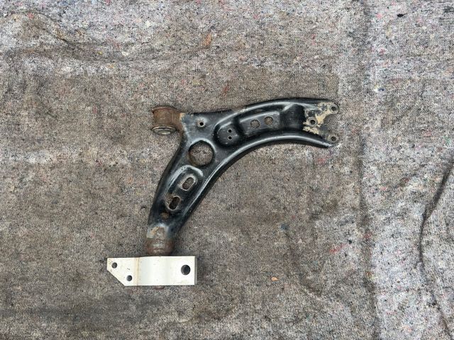 bontott VW GOLF VI Jobb első Lengőkar