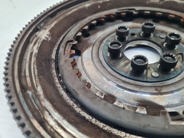 bontott VW GOLF VI Kettős tömegű Lendkerék