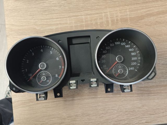 bontott VW GOLF VI Kilométeróra