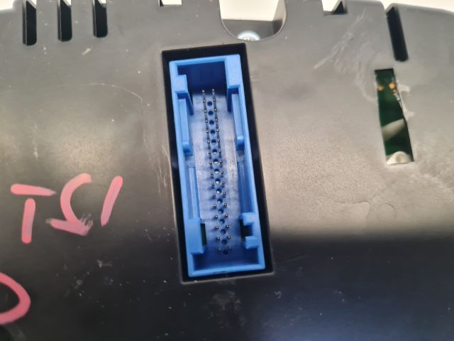 bontott VW GOLF VI Kilométeróra