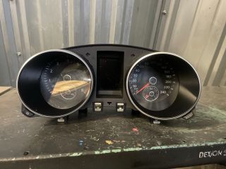 bontott VW GOLF VI Kilométeróra