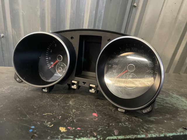 bontott VW GOLF VI Kilométeróra