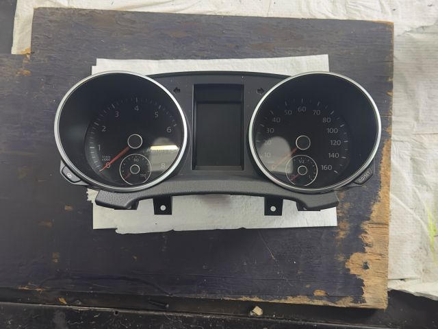 bontott VW GOLF VI Kilométeróra