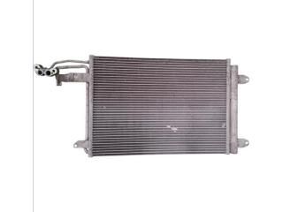 bontott VW GOLF VI Klímahűtő Radiátor