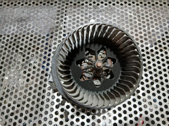 bontott VW GOLF VI Klímahűtő Ventilátor