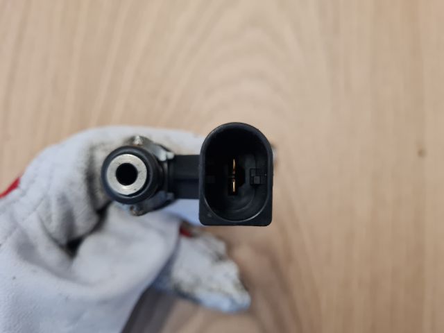 bontott VW GOLF VI Központi Injektor