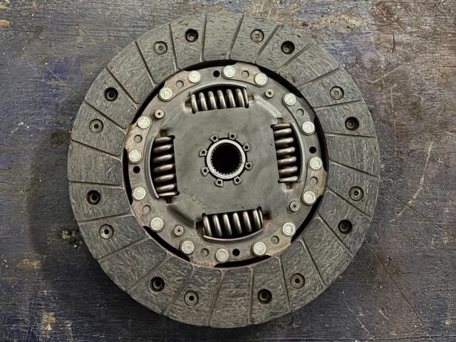 bontott VW GOLF VI Kuplung Szett Lendkerékkel