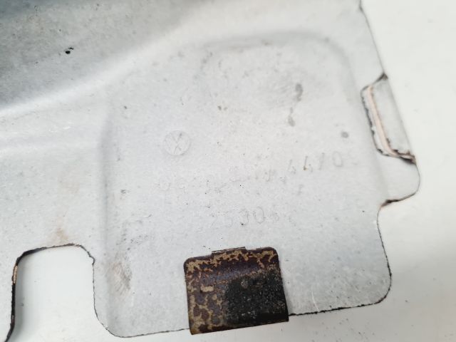 bontott VW GOLF VI Leömlő Hővédő Lemez