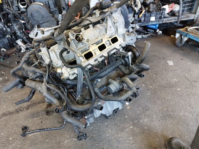 bontott VW GOLF VI Motor (Fűzött blokk hengerfejjel)
