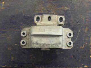 bontott VW GOLF VI Motor Tartó Bak (Pozíciófüggetlen)