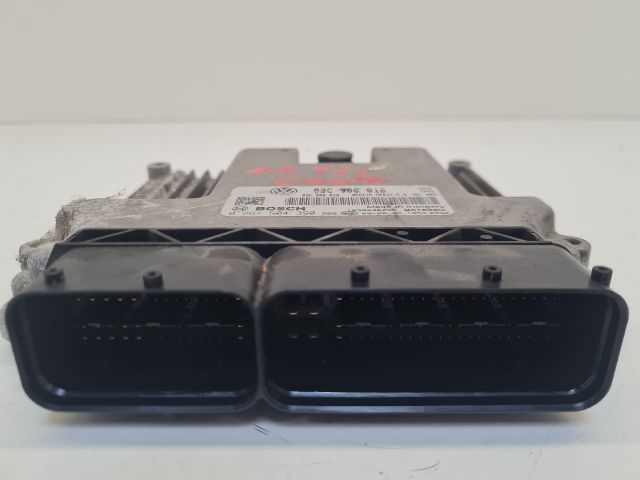 bontott VW GOLF VI Motorvezérlő