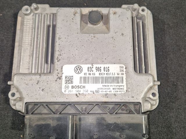 bontott VW GOLF VI Motorvezérlő