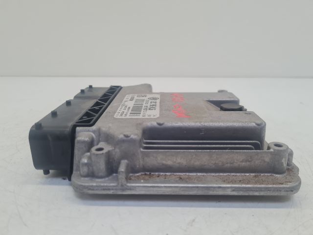 bontott VW GOLF VI Motorvezérlő