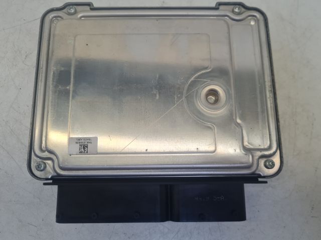 bontott VW GOLF VI Motorvezérlő