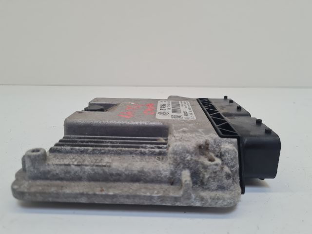 bontott VW GOLF VI Motorvezérlő