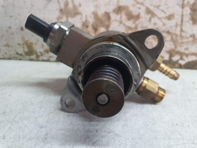 bontott VW GOLF VI Nagynyomású Szivattyú