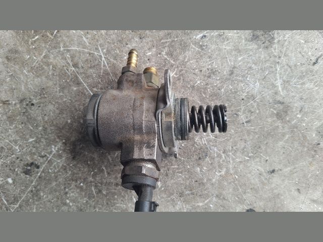 bontott VW GOLF VI Nagynyomású Szivattyú