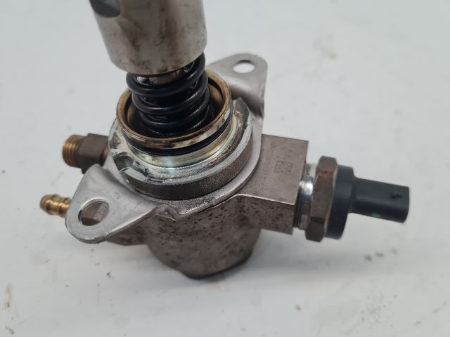 bontott VW GOLF VI Nagynyomású Szivattyú