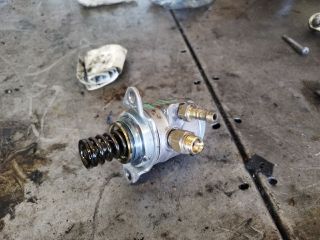 bontott VW GOLF VI Nagynyomású Szivattyú